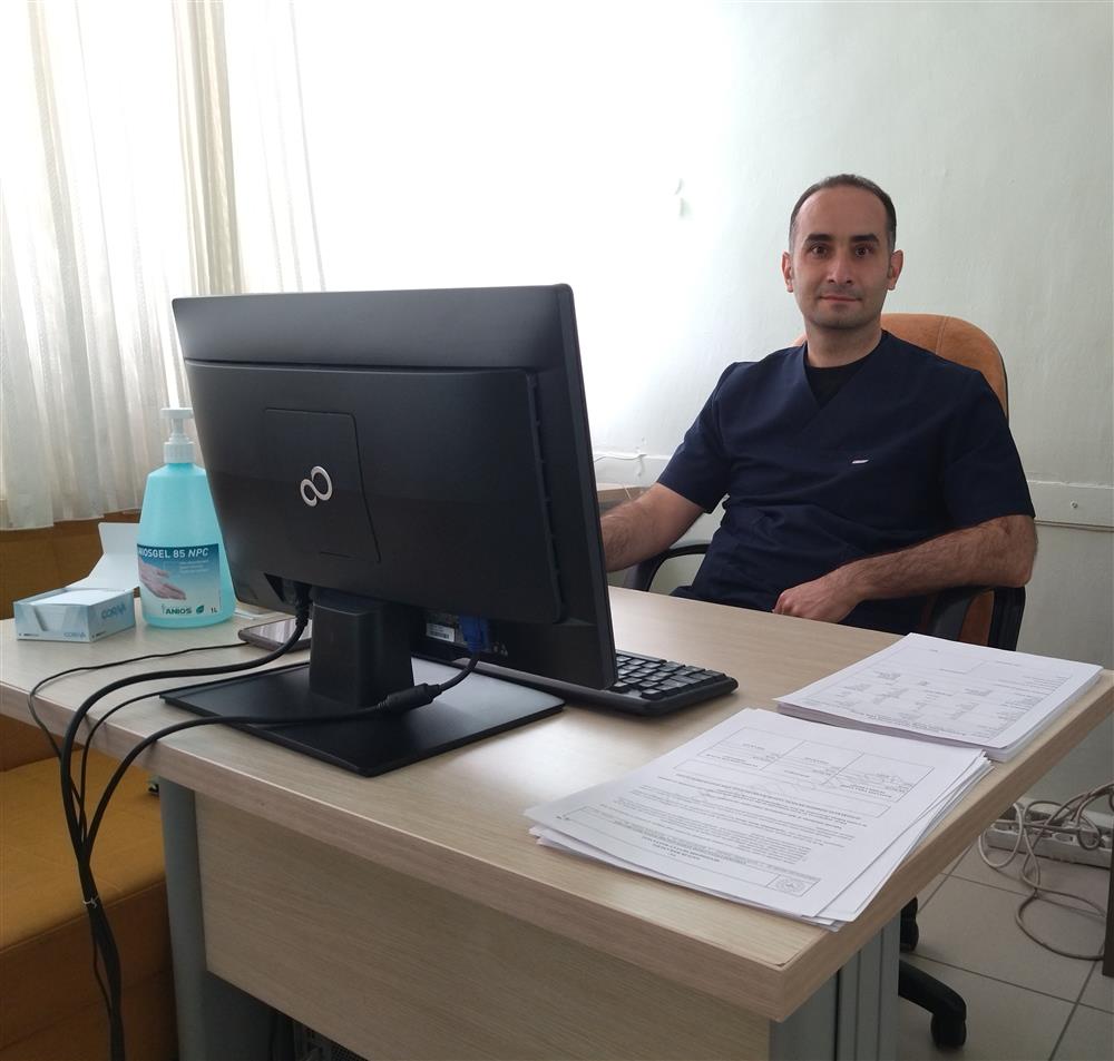 Uzm.Dr.Süleyman Çiğdem A Blok Hizmet Binamız Anestezi Polikliniğinde göreve başlamıştır.